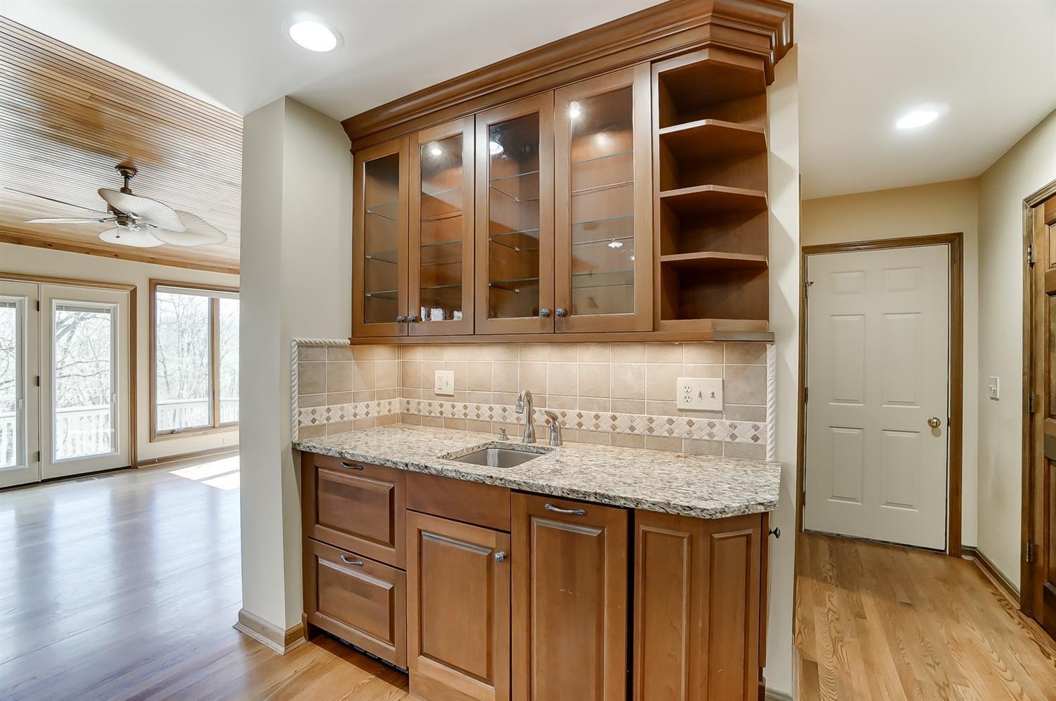 4408 Hubble Road Cincinnati, OH 45247 - Photo 13 of 50