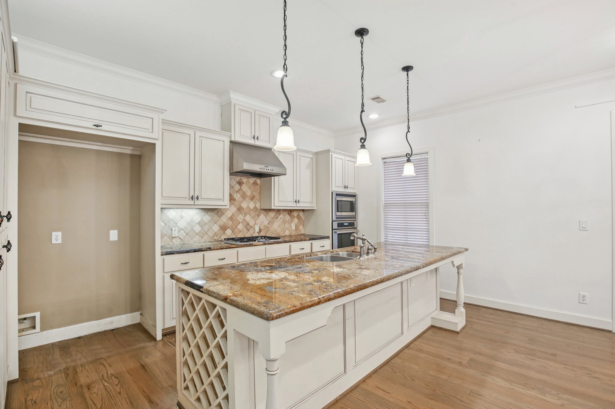 3930 Feagan Street Houston, TX 77007 - Photo 5 of 28