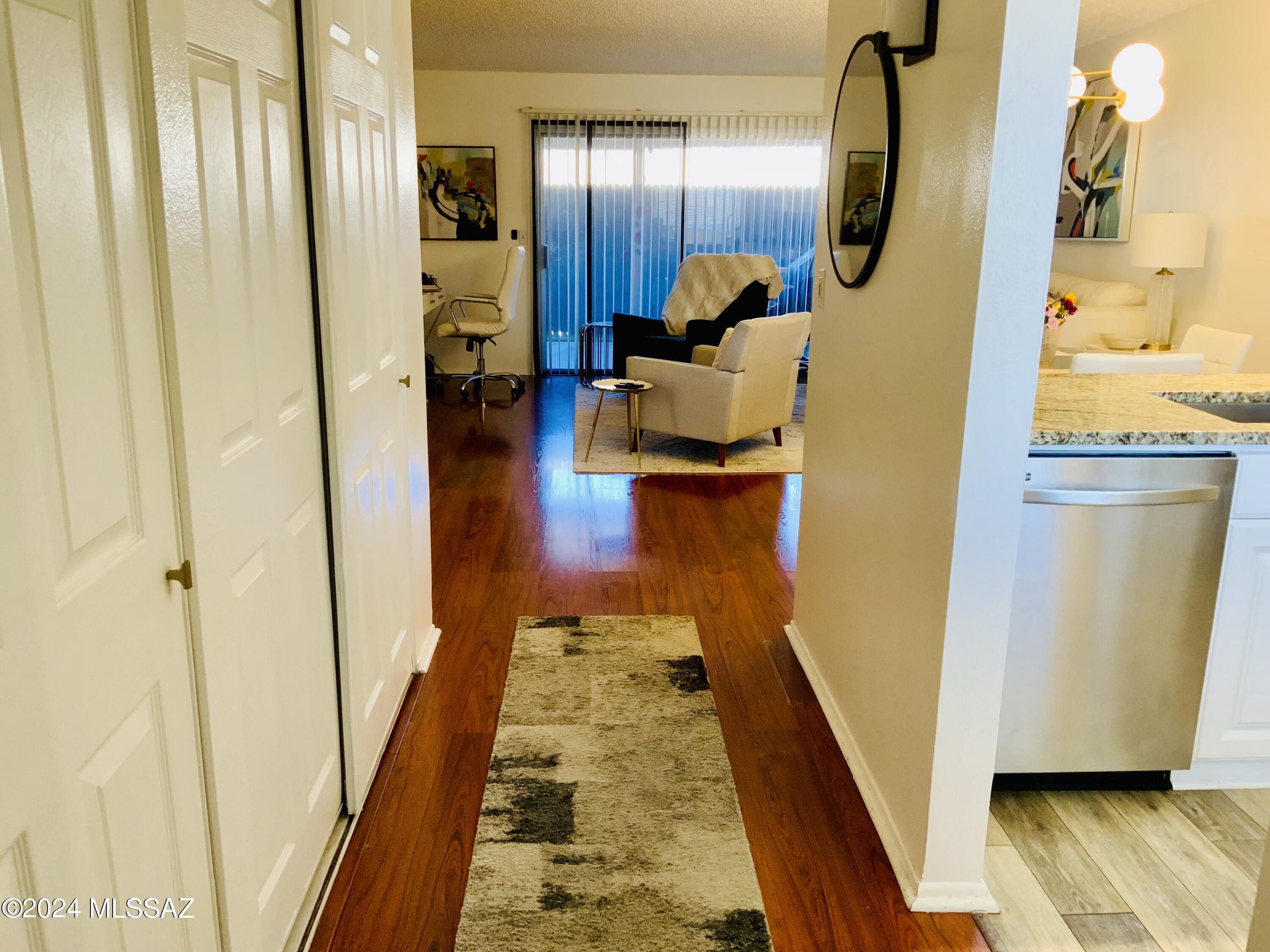 912 South Pantano Road Tucson, AZ 85710 - Photo 5 of 21 Gallery Image 5