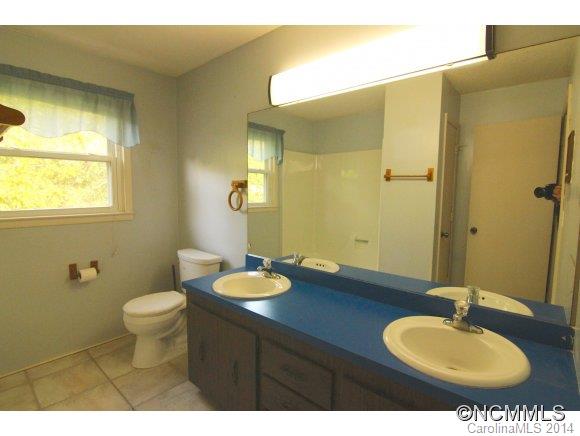 200 Fisher Road Brevard, NC 28712 - Photo 11 of 24 Gallery Image 11