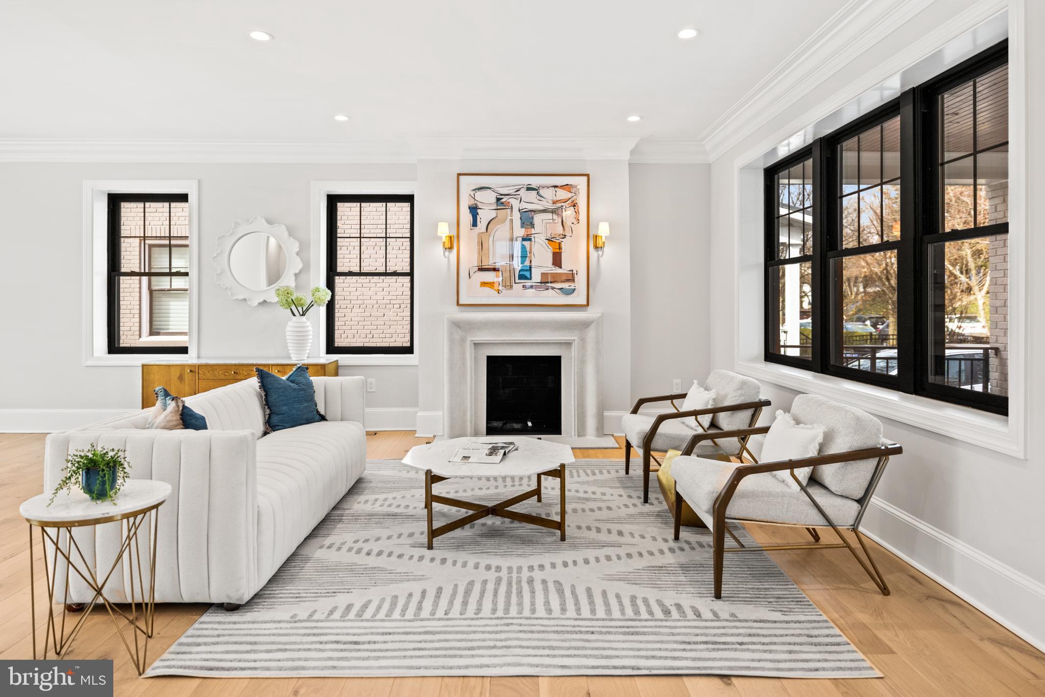 3720 Livingston St Northwest