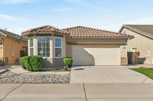 $369,000 | 7426 Sun Reign Lane, Sacramento, CA 95823