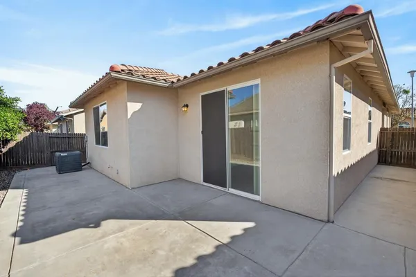 $369,000 | 7426 Sun Reign Lane, Sacramento, CA 95823