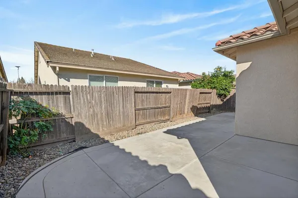 $369,000 | 7426 Sun Reign Lane, Sacramento, CA 95823