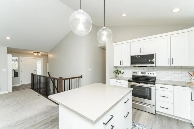 $449,990 | 2226 Marv's Lane, Stewartville, MN 55976