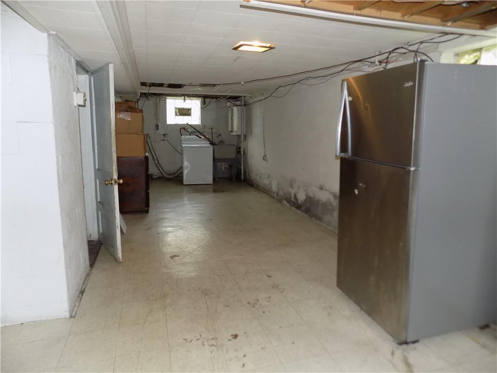 1805 Greentree Road Pittsburgh, PA 15220 - Photo 16 of 22 Gallery Image 16