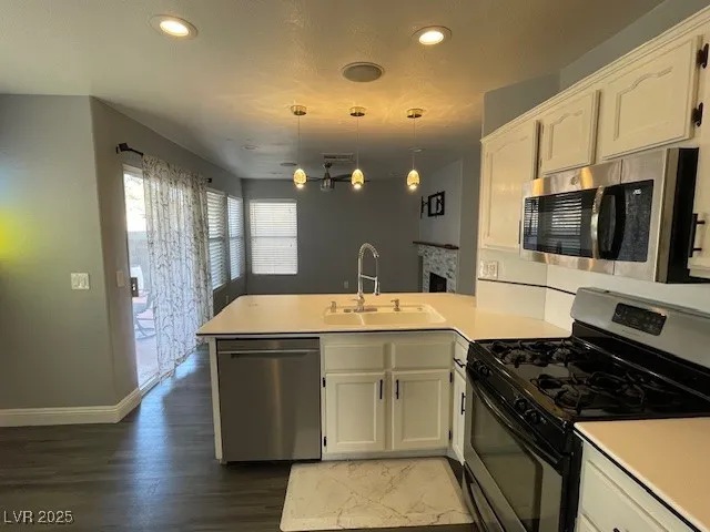 $2,250 | 2420 Pebble Springs Court, Henderson, NV 89074