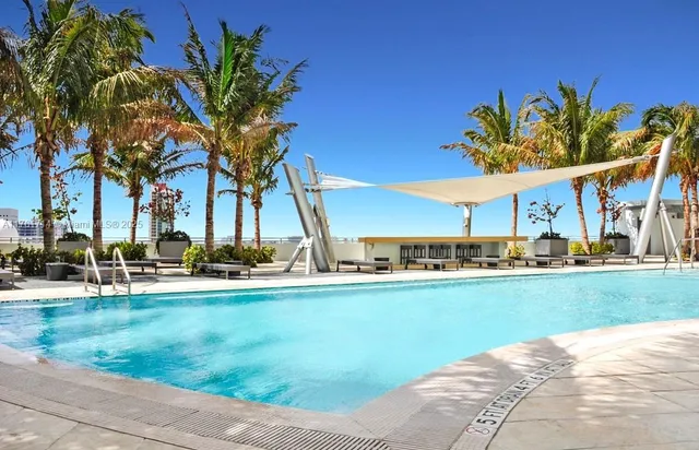 $9,000 | 900 Biscayne Boulevard, Unit 909, Miami, FL 33132