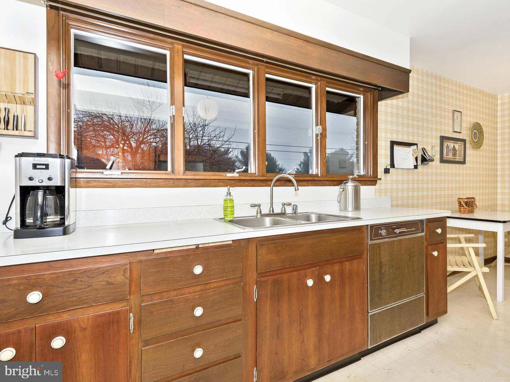 13250 Penn Shop Road Mount Airy, MD 21771 - Photo 12 of 30 Kitchen