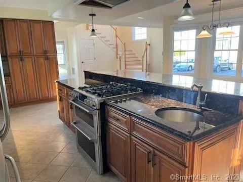 $4,100 | 462 Main Street, Cromwell, CT 06416