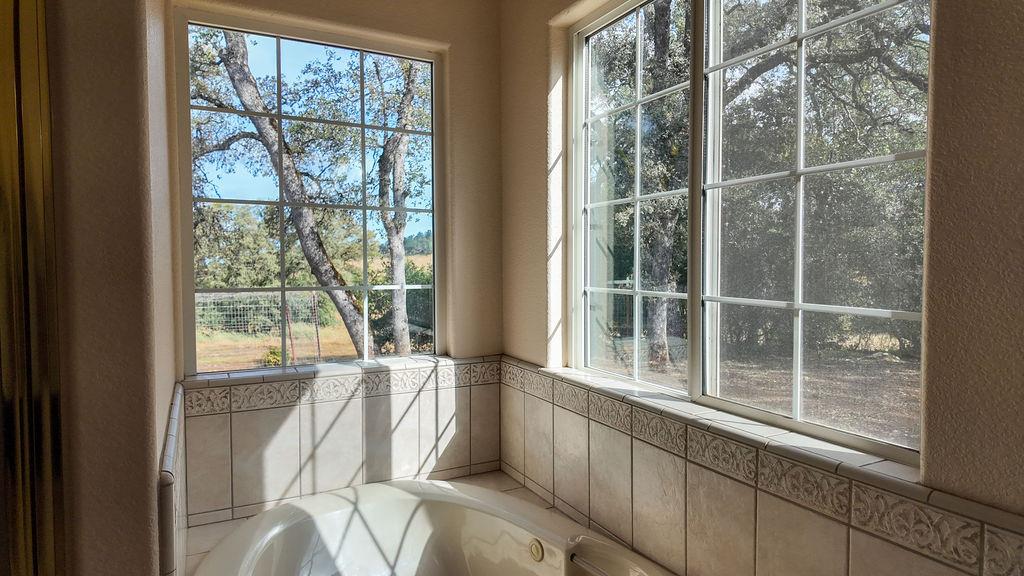 19890 Perimeter Road Grass Valley, CA 95949 - Photo 29 of 95