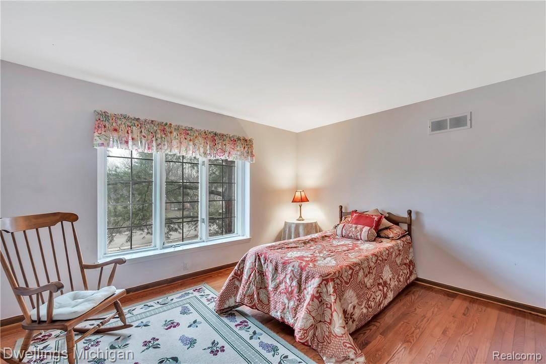 3633 Summit Ridge Drive Rochester, MI 48306 - Photo 45 of 53 3633-Summit-Ridge-Drive-Rochester-Hills-48306-windowstill-45.jpg