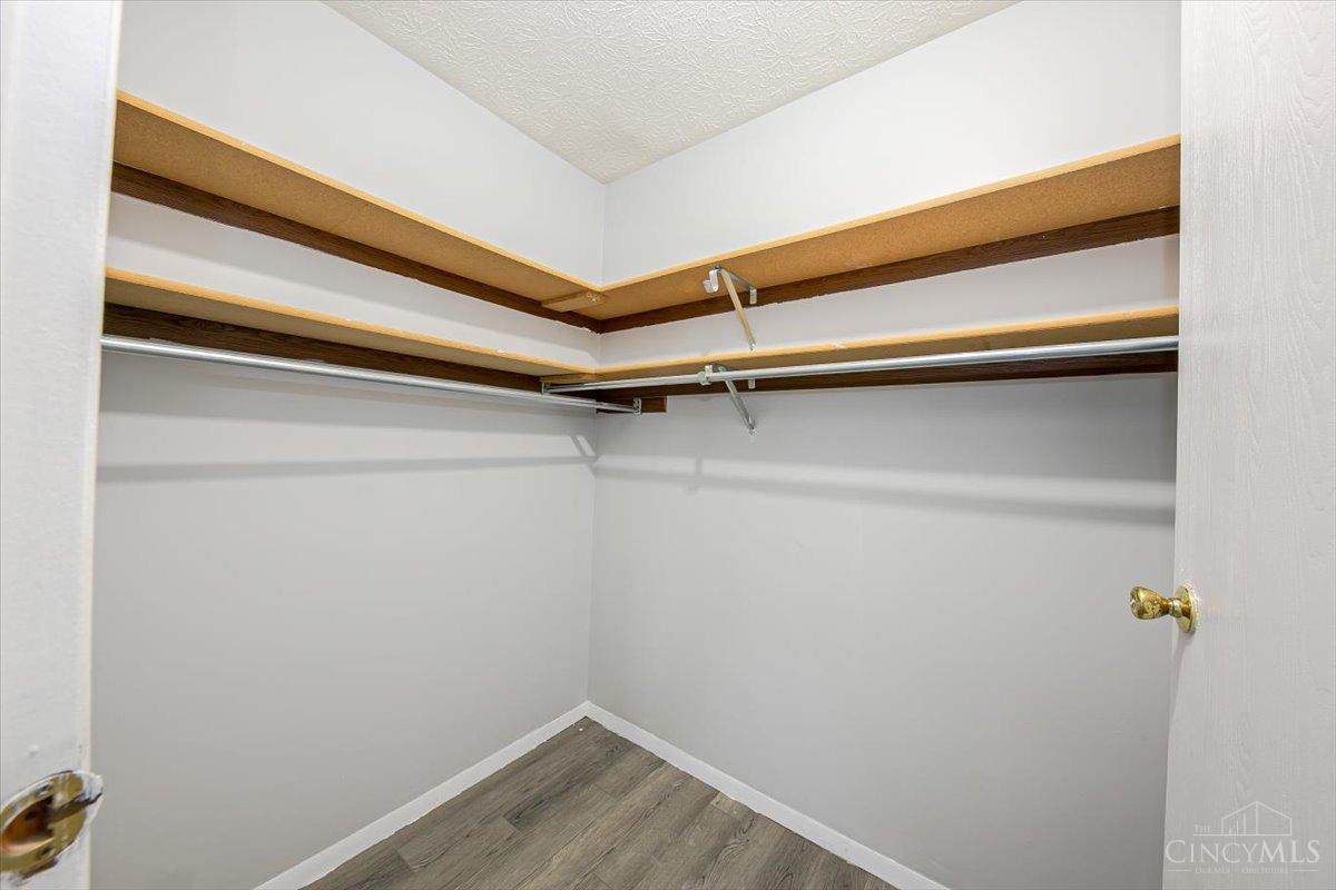 5674 Springdale Road, Unit 11 Cincinnati, OH 45251 - Photo 18 of 32