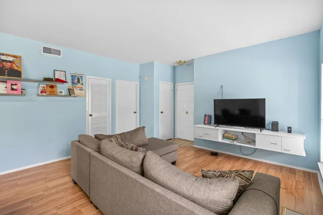 $125,000 | 6602 Harbor Town Drive, Unit 1207, Houston, TX 77036