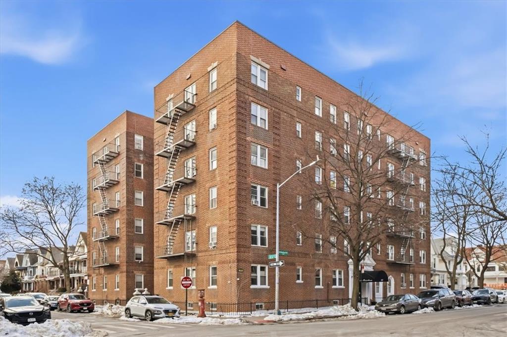 414 Albemarle Road, Unit 5A Brooklyn, NY 11218 - Photo 10 of 14 Gallery Image 10
