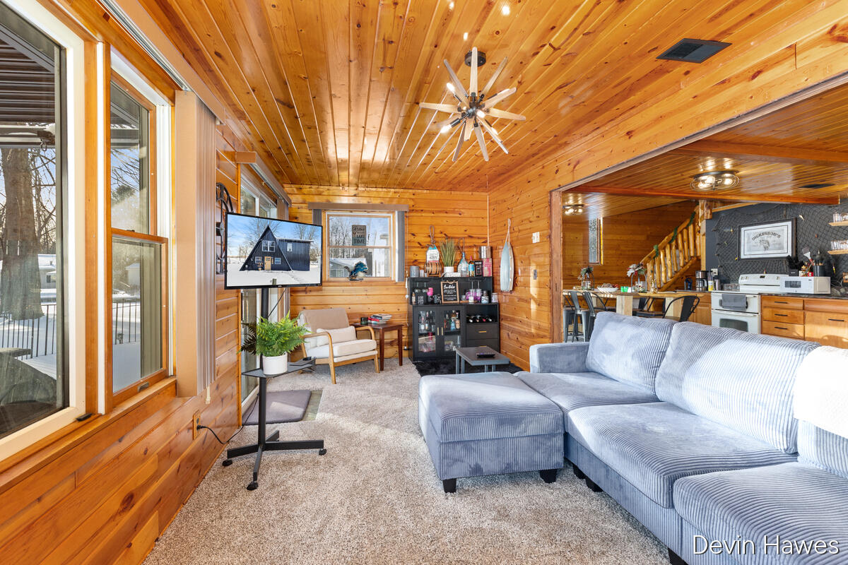 259 Ivason Drive Stanton, MI 48888 - Photo 8 of 30 259-Ivason_004