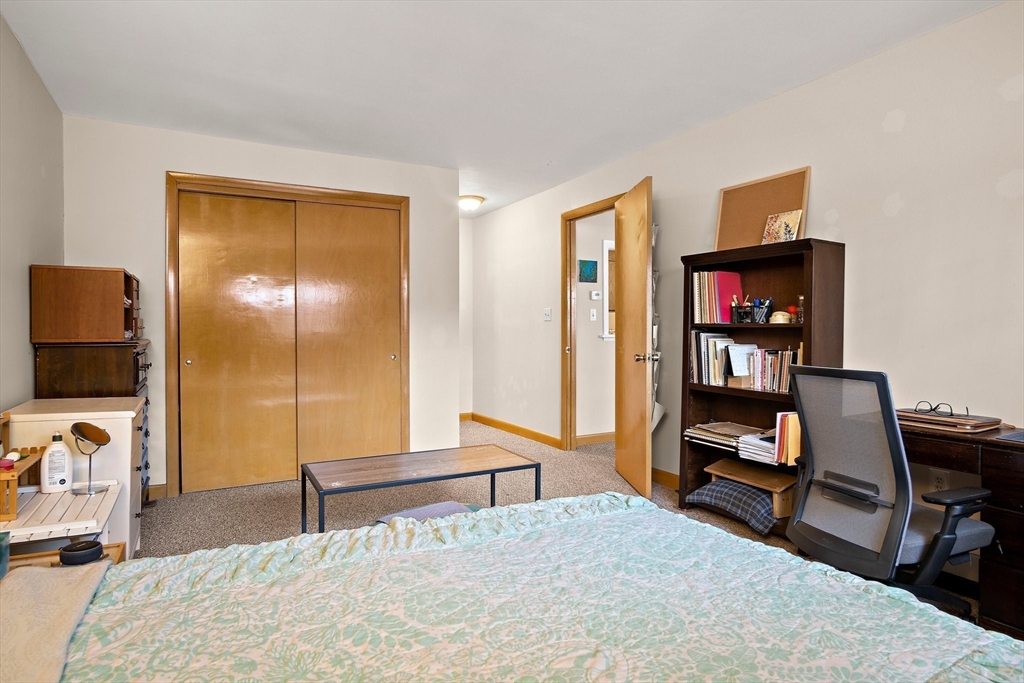 45 Jacqueline Road, Unit 9 Waltham, MA 02452 - Photo 13 of 32