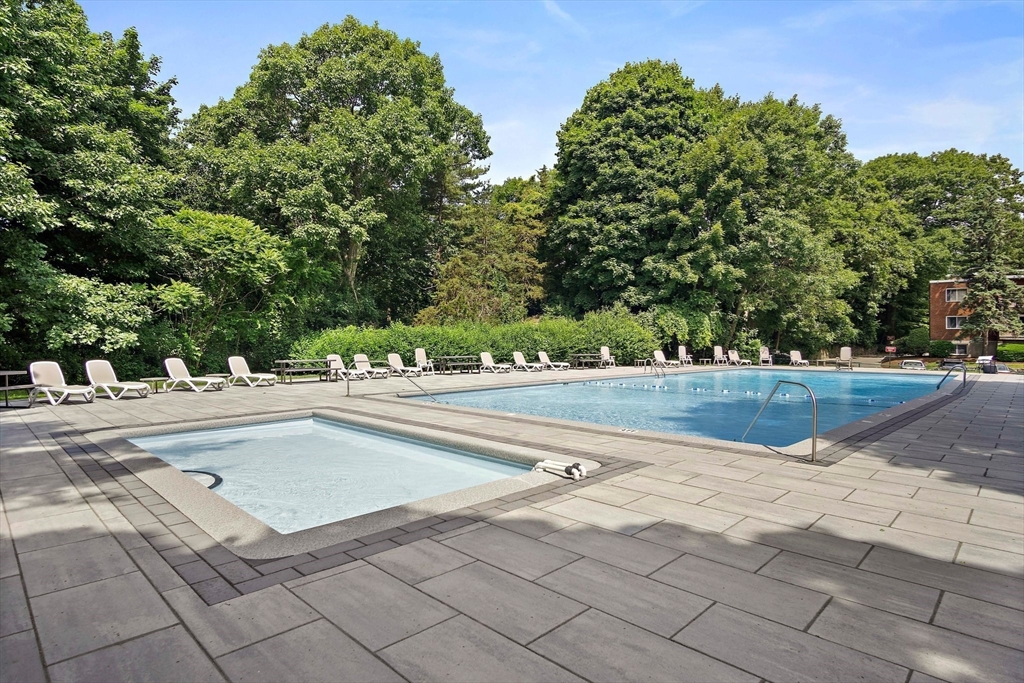 45 Jacqueline Road, Unit 9 Waltham, MA 02452 - Photo 21 of 32