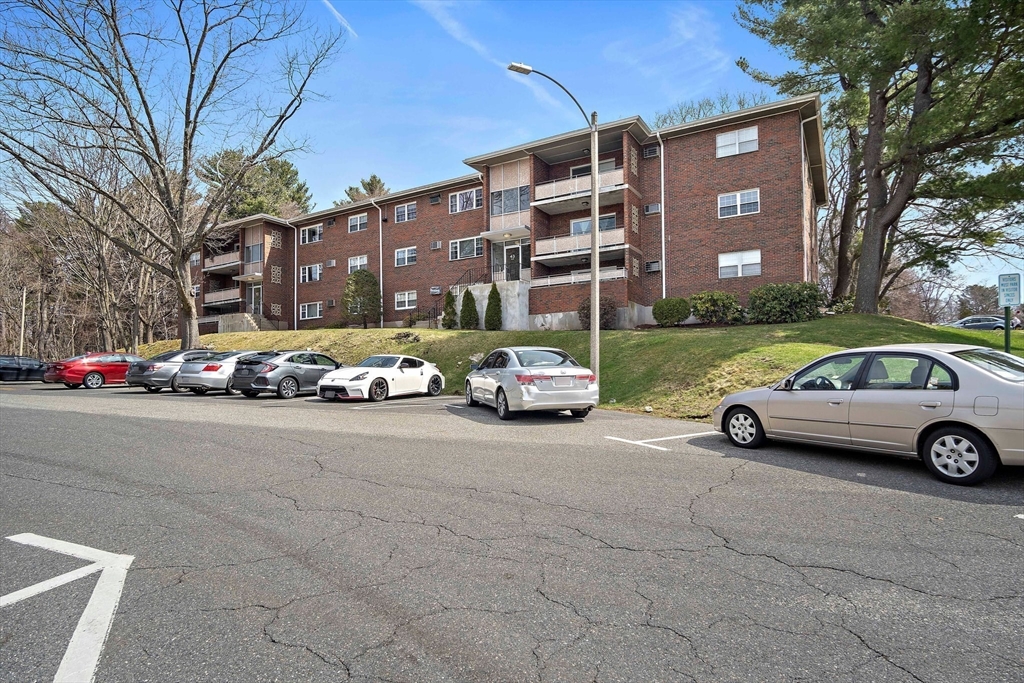 45 Jacqueline Road, Unit 9 Waltham, MA 02452 - Photo 29 of 32