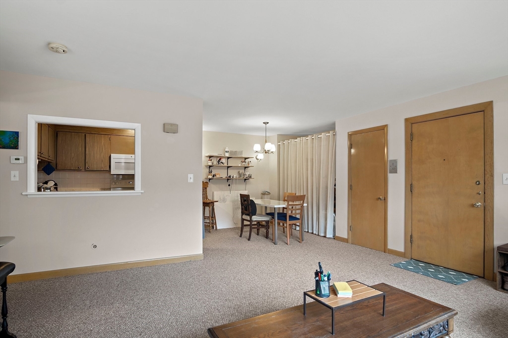 45 Jacqueline Road, Unit 9 Waltham, MA 02452 - Photo 7 of 32