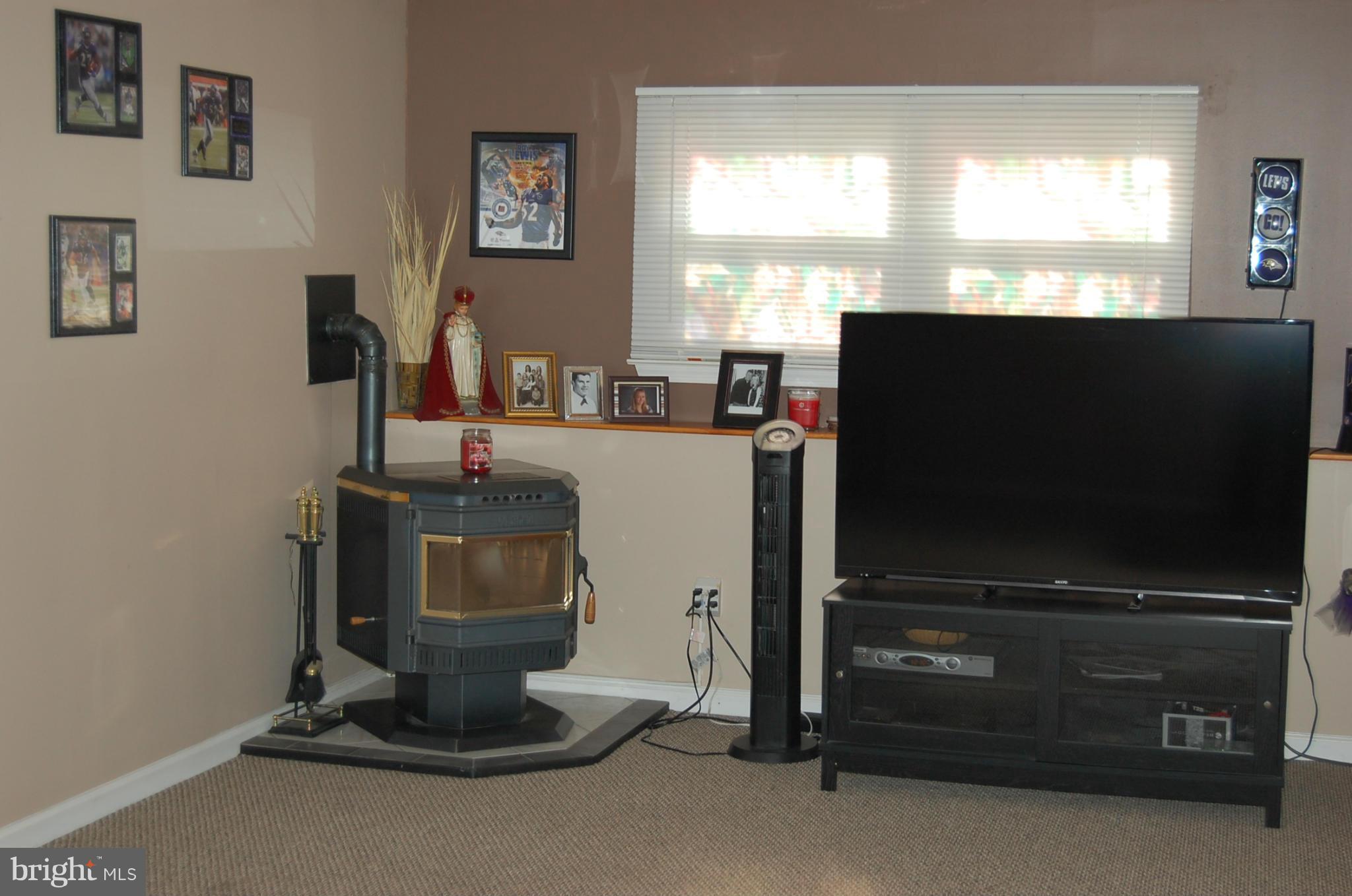 1200 Ripple Court Pasadena, MD 21122 - Photo 8 of 17 Family Room