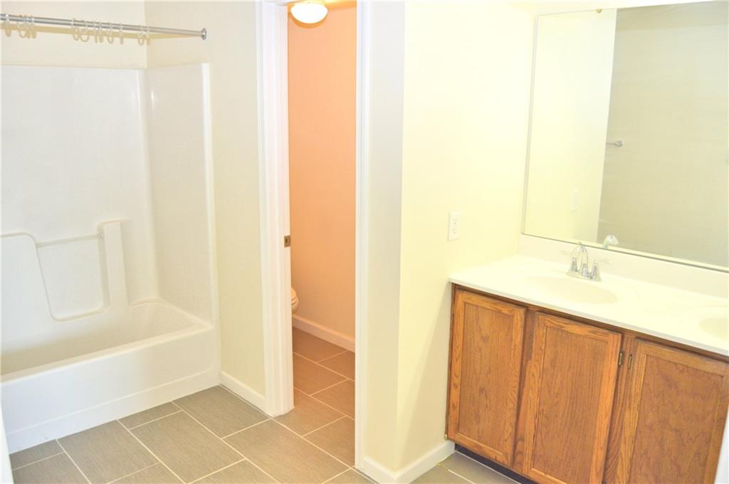 2001 Village Run Road Wexford, PA 15090 - Photo 12 of 25 Master bath with tub and double sinks.
