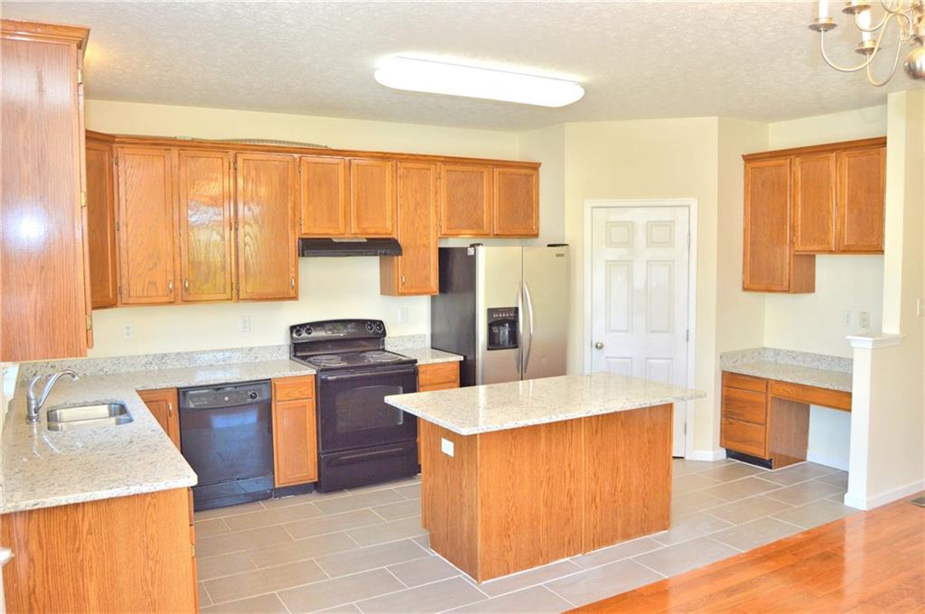 2001 Village Run Road Wexford, PA 15090 - Photo 10 of 25 Beautiful new granite countertops.