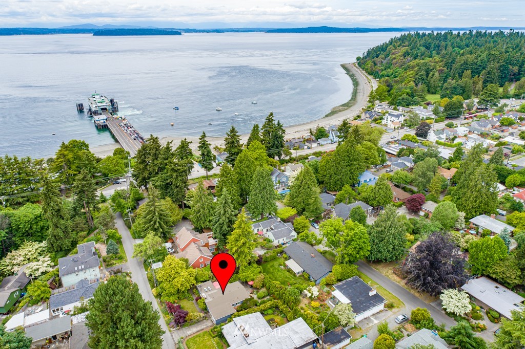 4524 Southwest Director Street Seattle, WA 98136 - Photo 1 of 1 Gallery Image 1