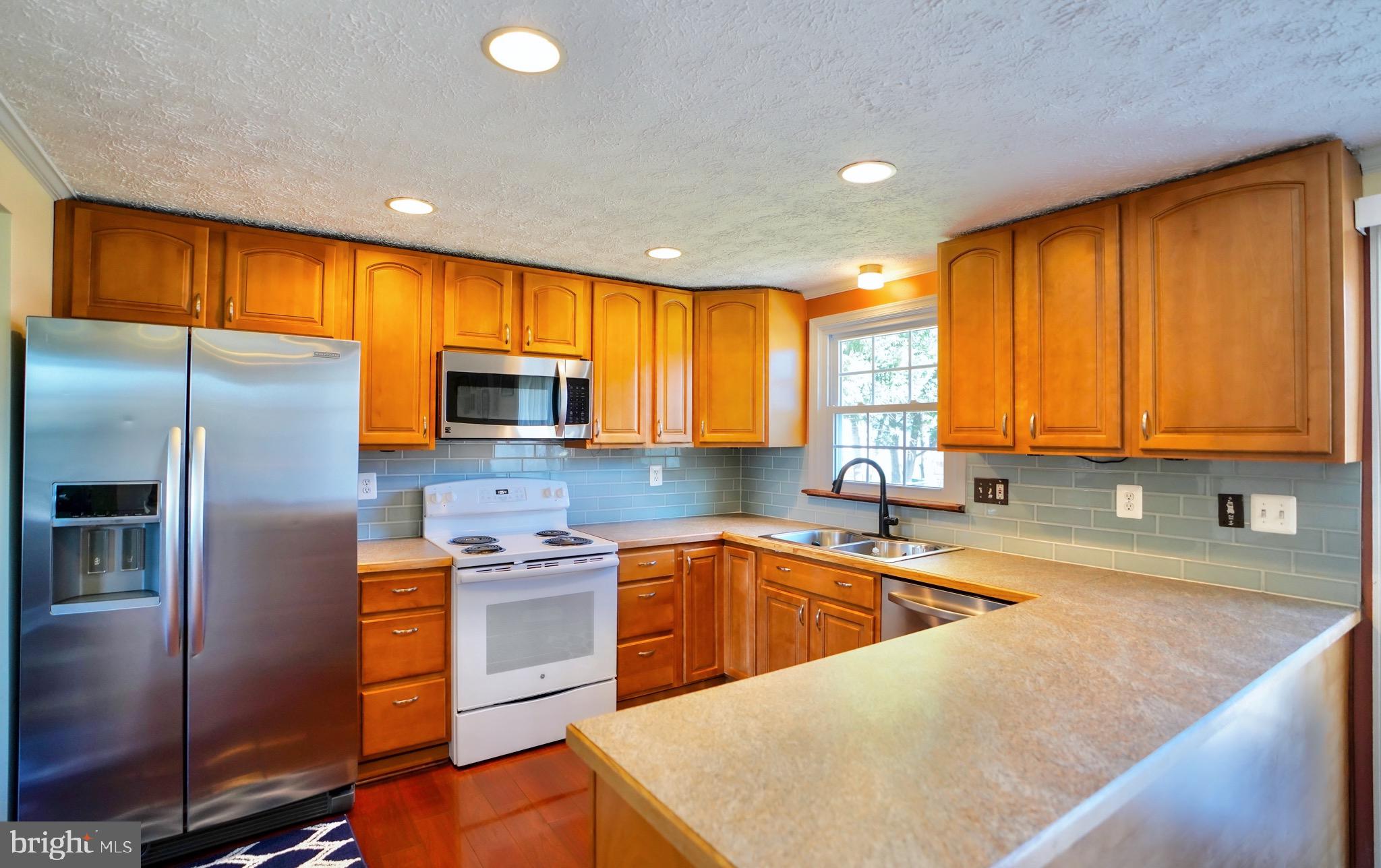 8721 Weems Road Manassas, VA 20110 - Photo 10 of 38 Gallery Image 10