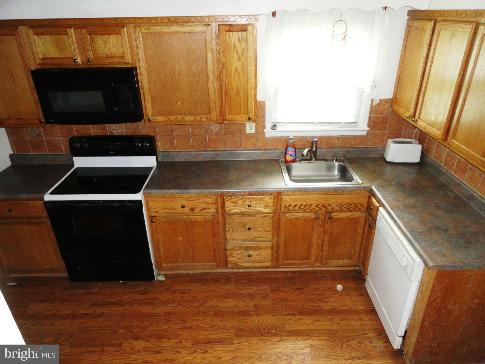 5914 Berwyn Road Berwyn Heights, MD 20740 - Photo 2 of 11 Kitchen