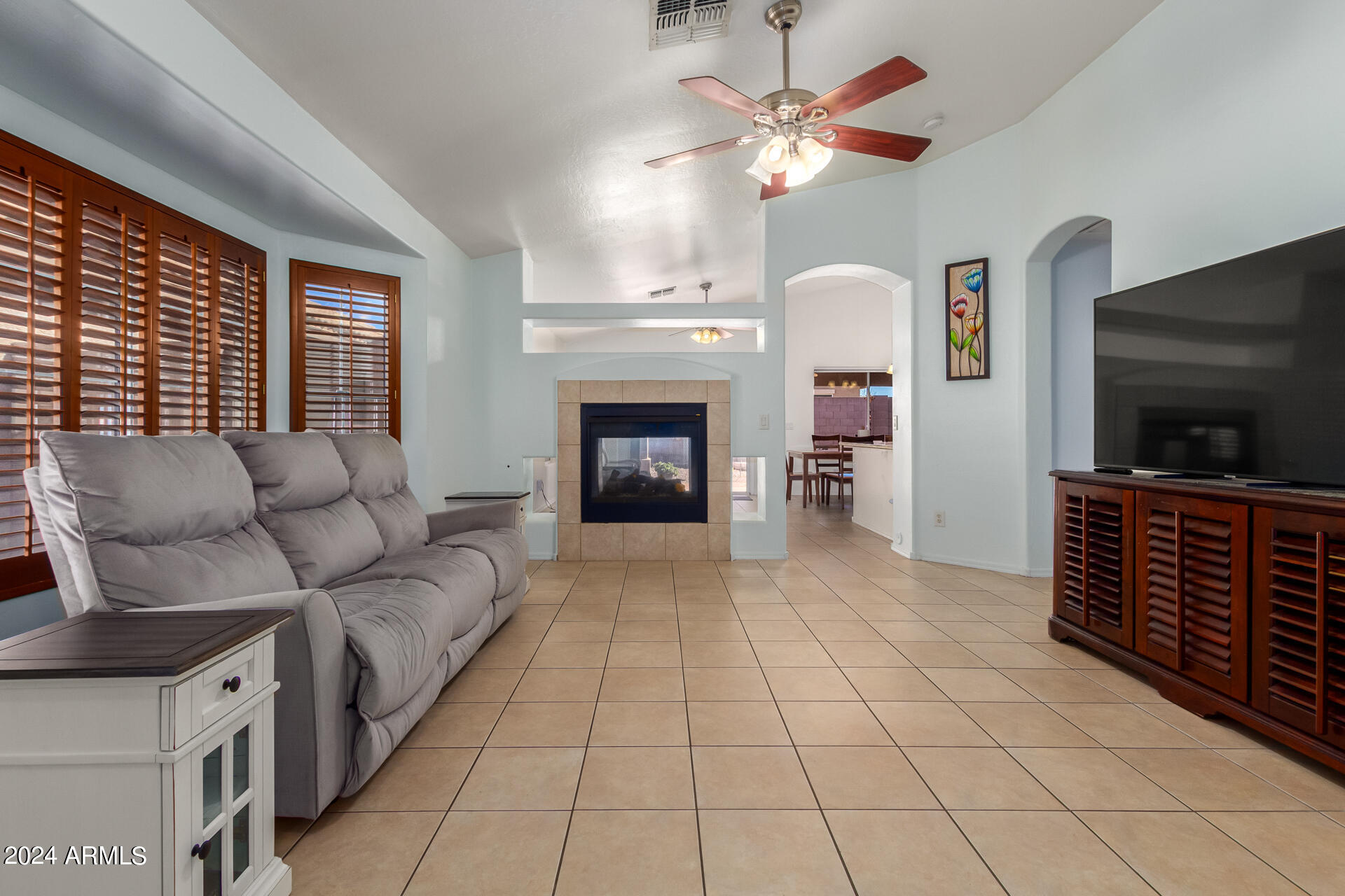 1629 North Seton Mesa, AZ 85205 - Photo 4 of 22 06 - Seton