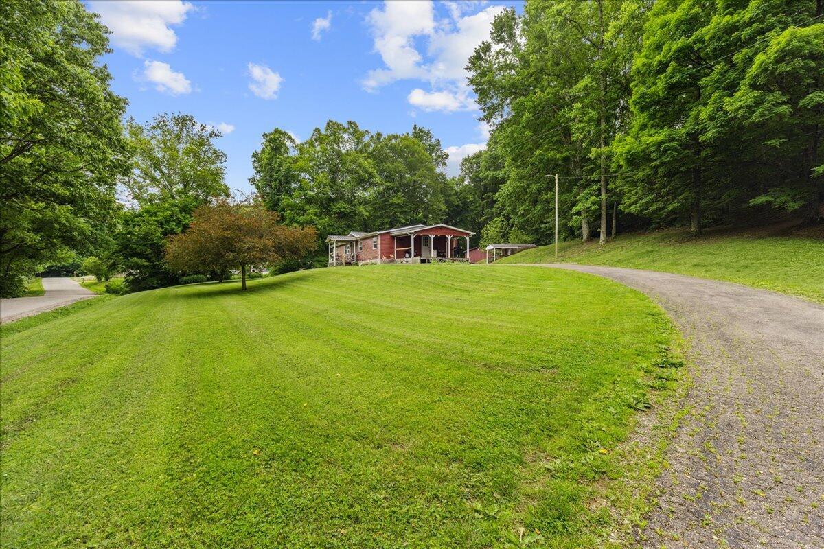 5895 Swartz Mill Road Southeast Sugar Grove, OH 43155 - Photo 6 of 38 Driveway up to HOme