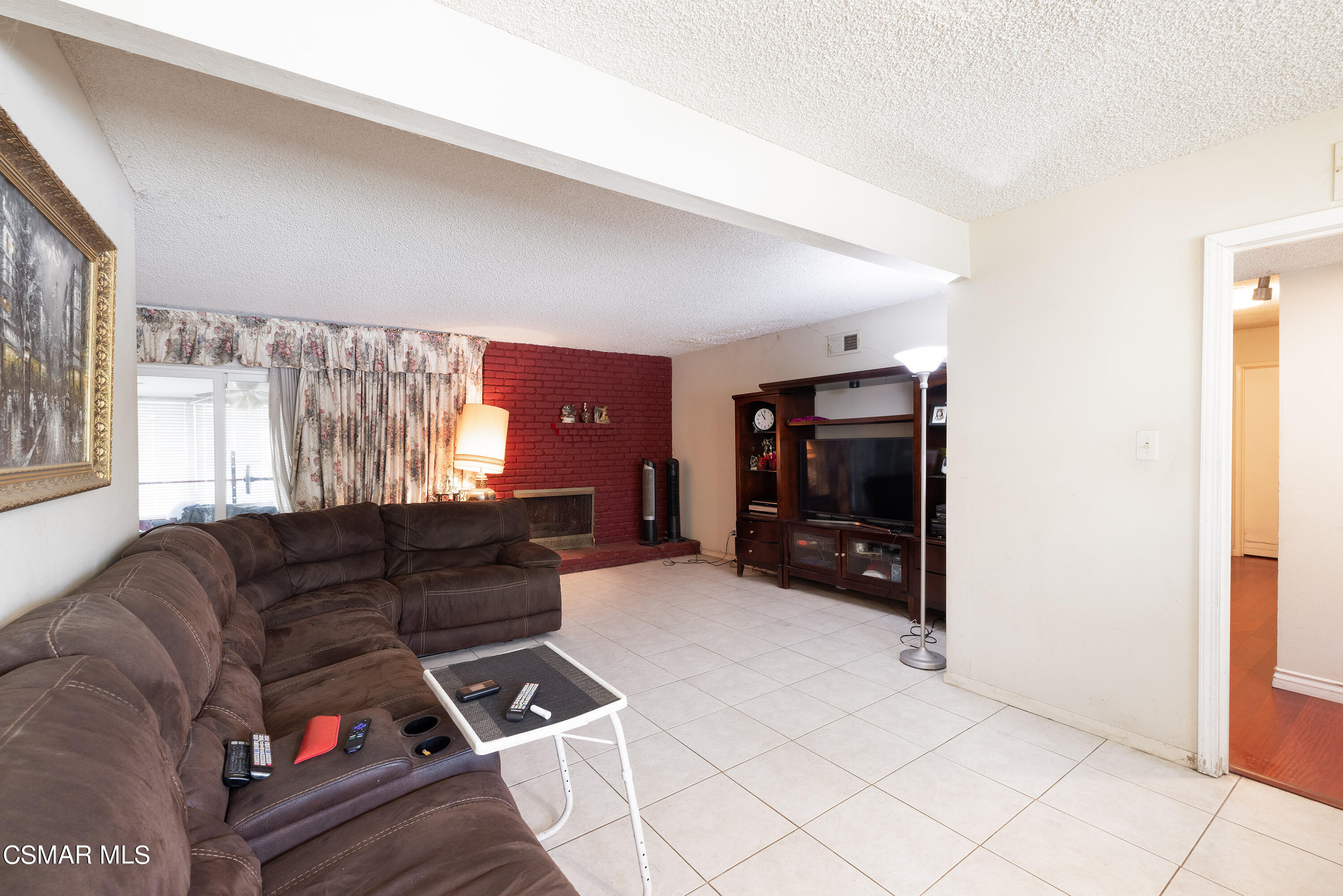3530 Austin Avenue Simi Valley, CA 93063 - Photo 5 of 25 Austin5