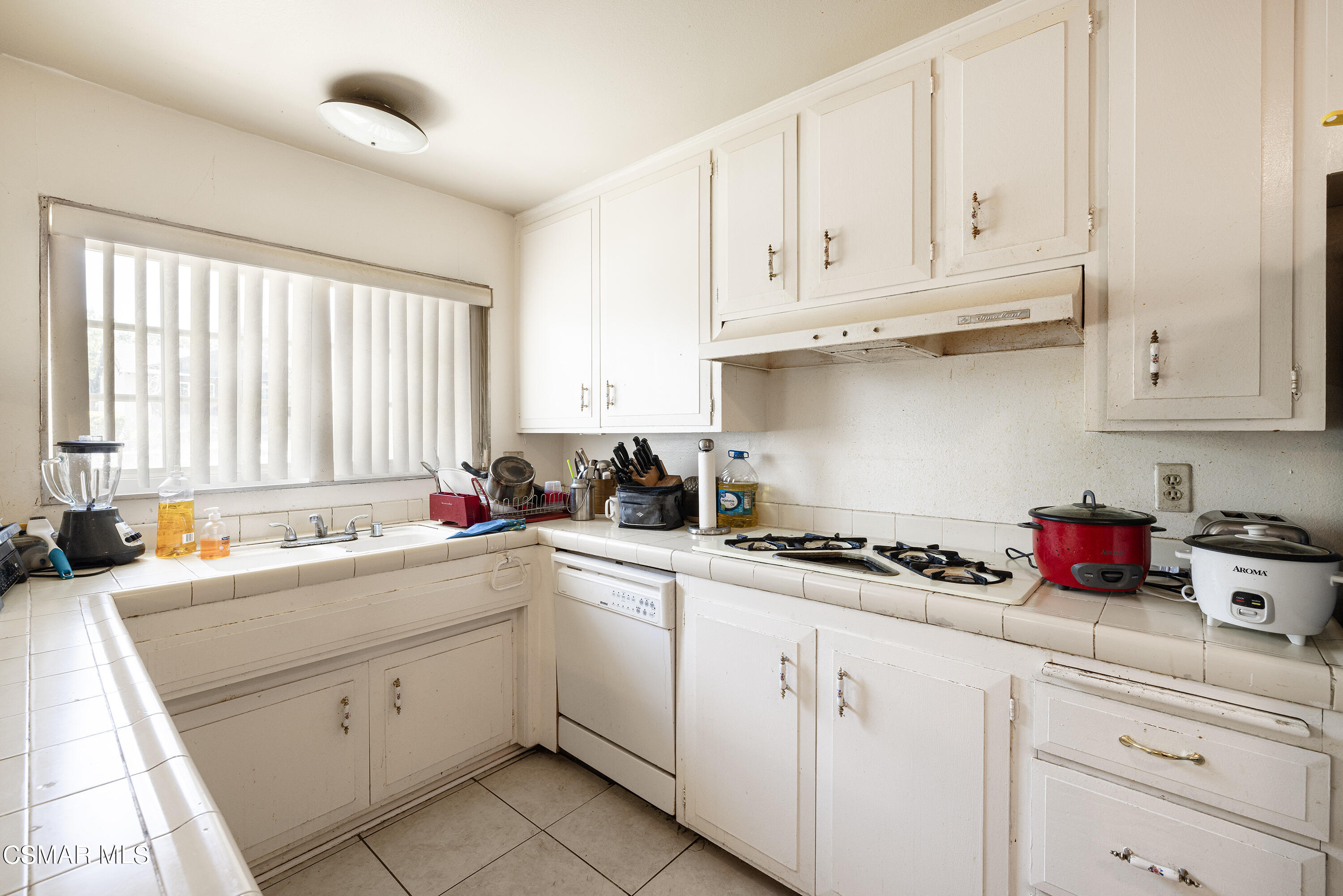 3530 Austin Avenue Simi Valley, CA 93063 - Photo 10 of 25 Austin10