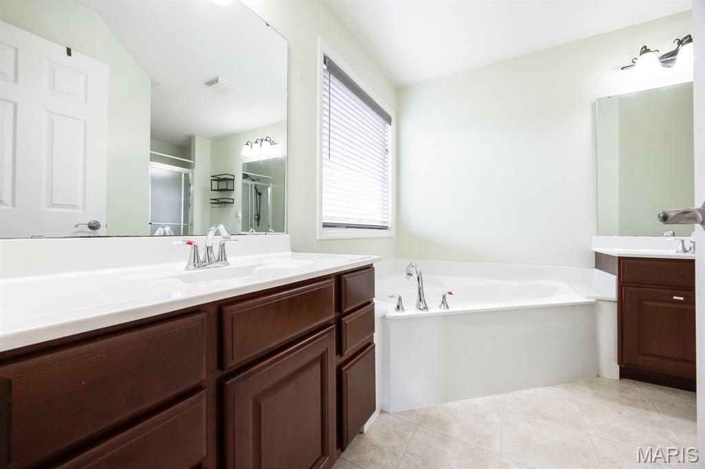 1129 Gulfstream Way Mascoutah, IL 62258 - Photo 16 of 27