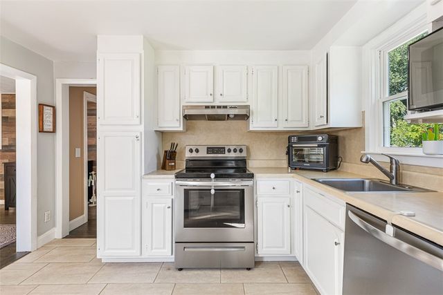 $435,000 | 178 George Arden Avenue, Warwick, RI 02886