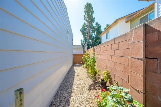 a view of a pathway of a house