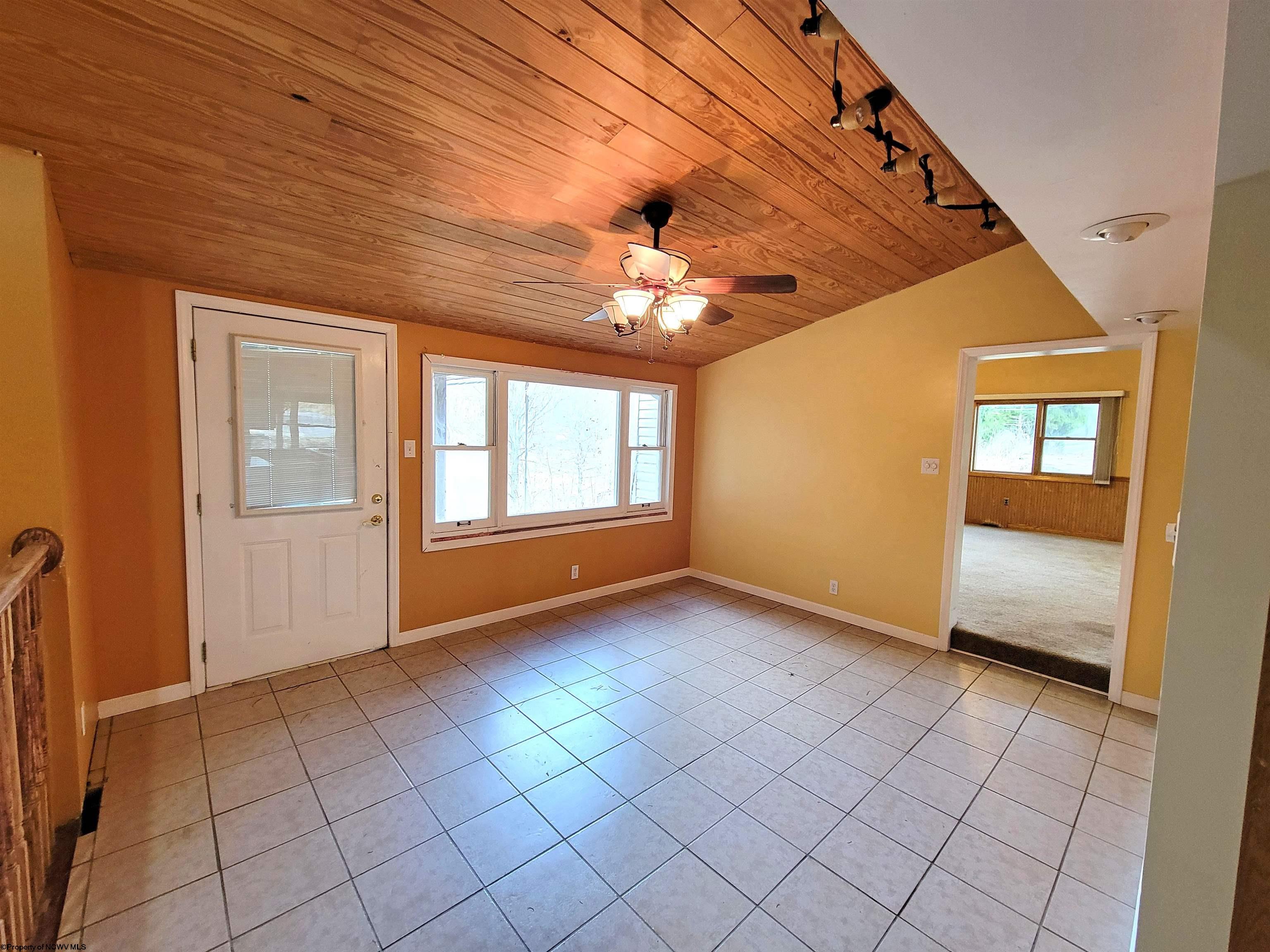 1433 Chaplin Road Morgantown, WV 26501 - Photo 9 of 27 Gallery Image 9
