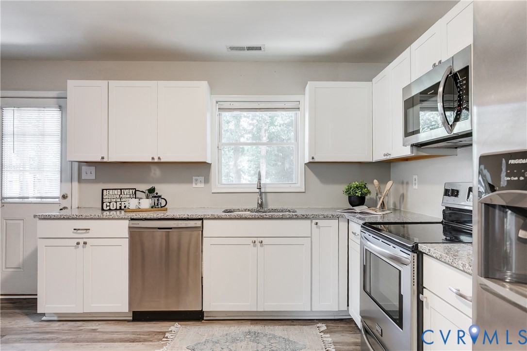 5213 Oakforest Drive Chesterfield, VA 23832 - Photo 6 of 26