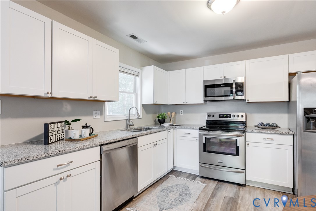 5213 Oakforest Drive Chesterfield, VA 23832 - Photo 10 of 26