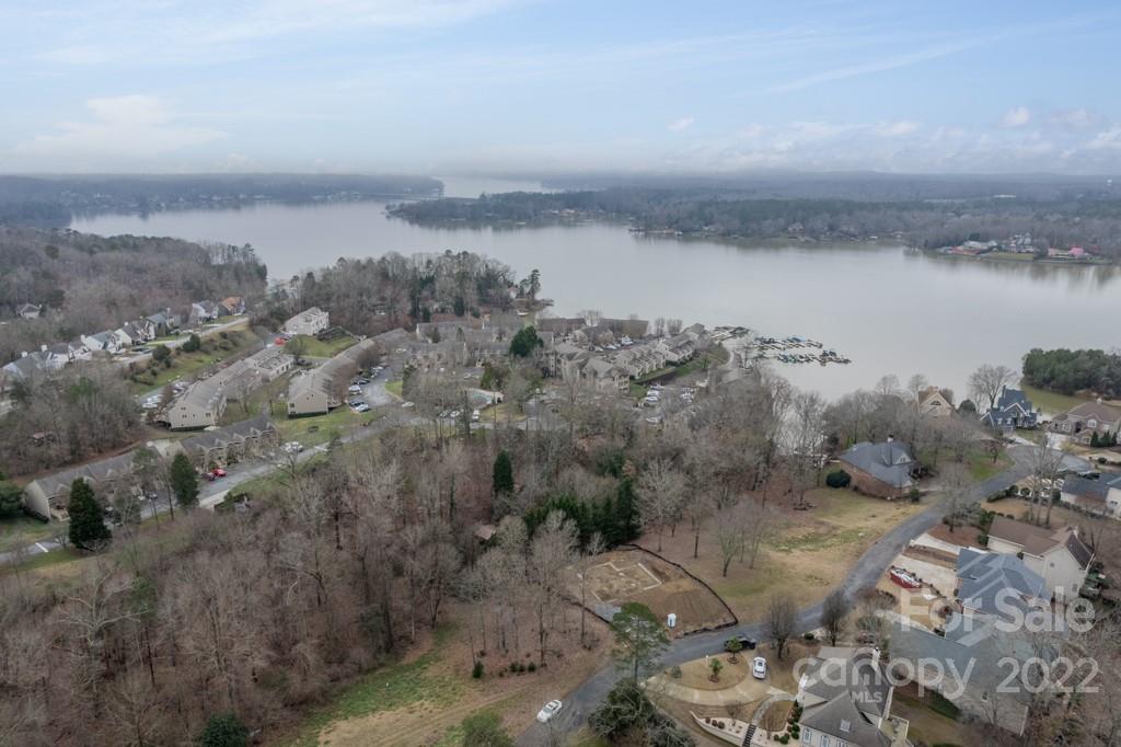 14007 Point Lookout Road Charlotte, NC 28278 - Photo 6 of 19