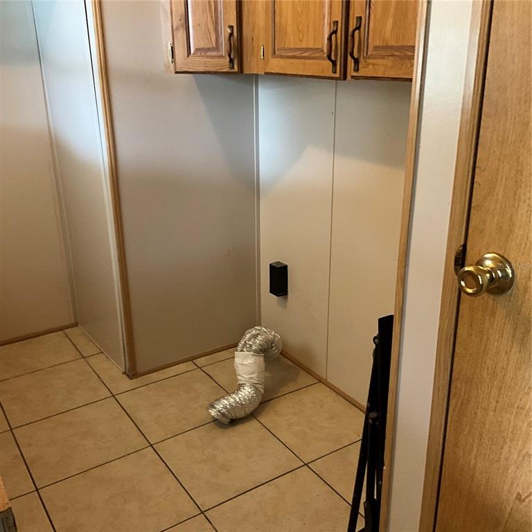 116 Traders Cove Boulevard DeBary, FL 32713 - Photo 20 of 60 a view of a closet area