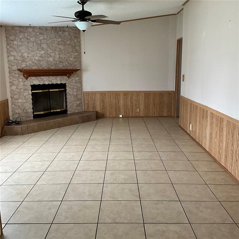 116 Traders Cove Boulevard DeBary, FL 32713 - Photo 23 of 60 a view of a livingroom with a fireplace and a fireplace