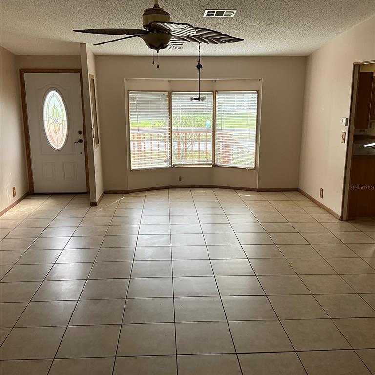 116 Traders Cove Boulevard DeBary, FL 32713 - Photo 32 of 60 a view of an empty room with a window