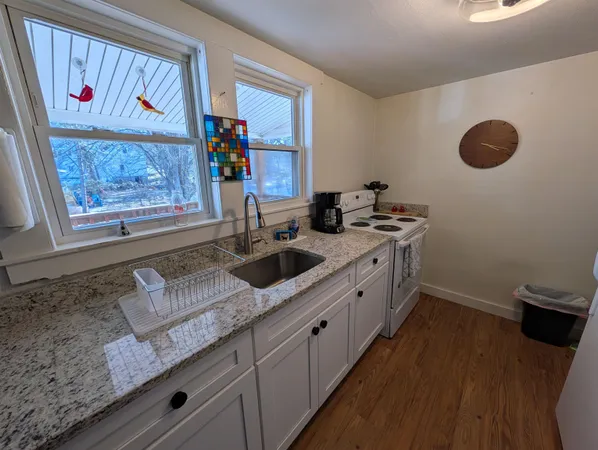 $1,495 | 73 A Highland Street, Plymouth, NH 03264