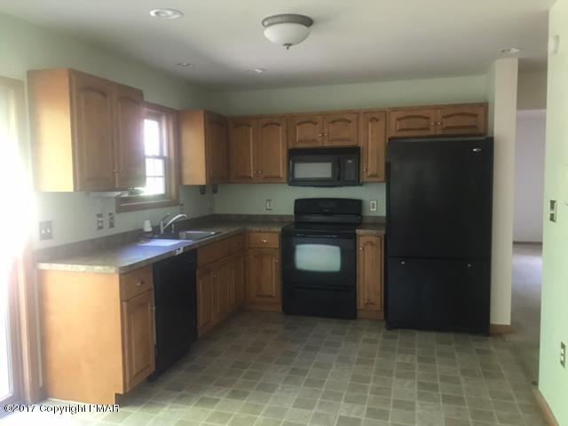 785 Dancing Ridge Road East Stroudsburg, PA 18302 - Photo 3 of 14 IMG_7907