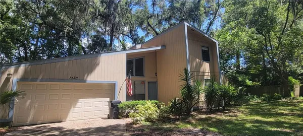$2,150 | 1120 Southwest 19th Place, Gainesville, FL 32601
