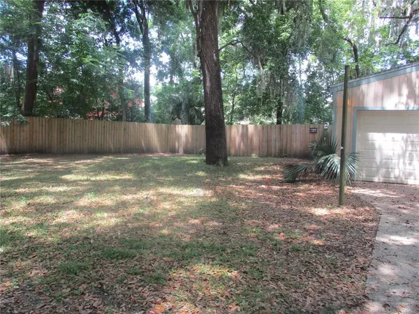 $2,150 | 1120 Southwest 19th Place, Gainesville, FL 32601