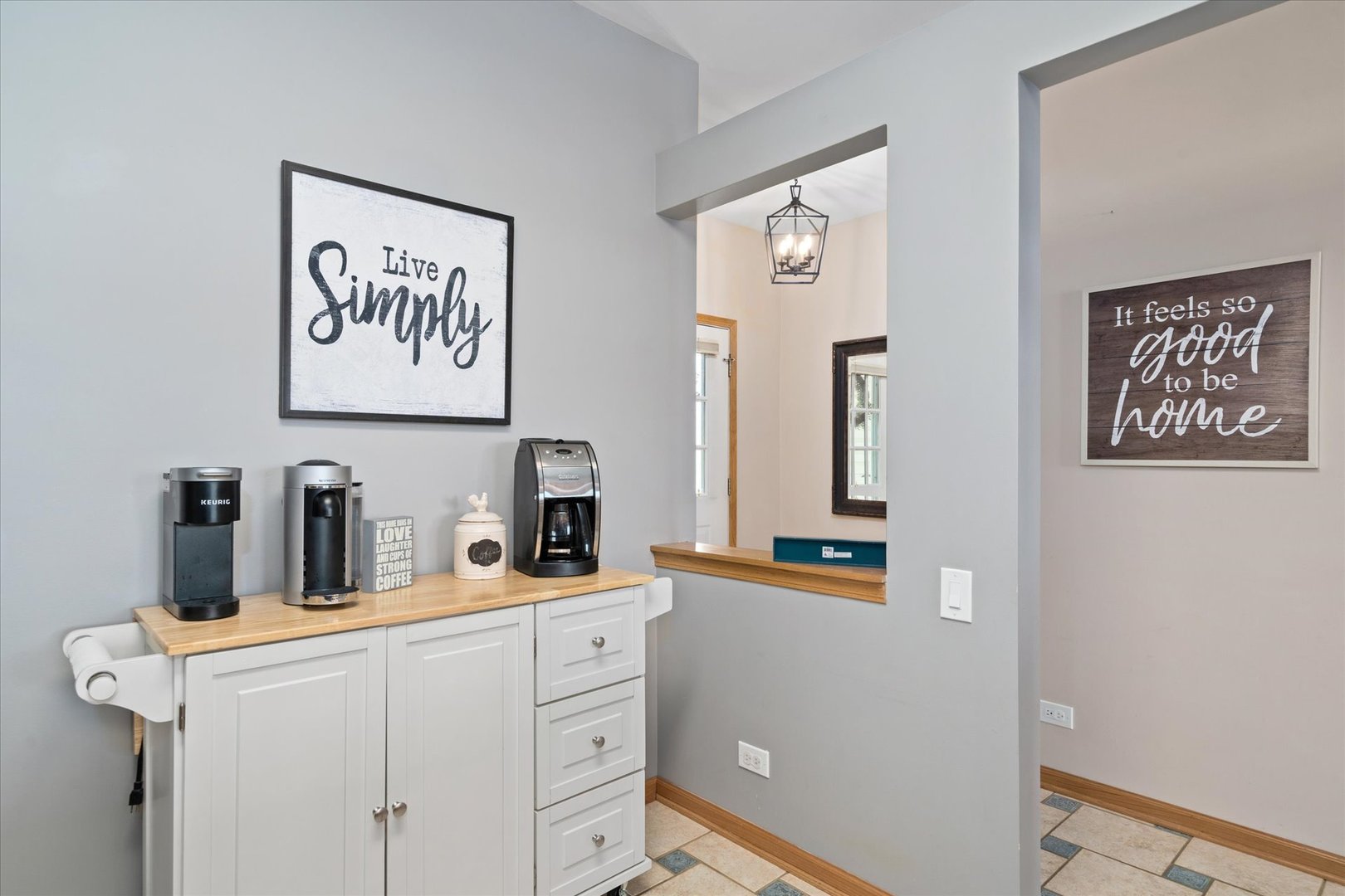 2609 Carrolwood Road, Unit 2609 Naperville, IL 60540 - Photo 3 of 17 a view of a room with gym equipment