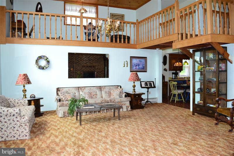 15020 Hicksville Road Clear Spring, MD 21722 - Photo 4 of 30 GREAT ROOM